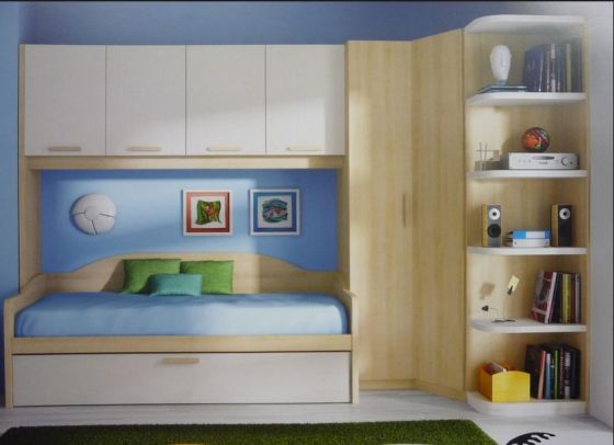Ahorra espacio en el dormitorio de los peques con un armario esquinero